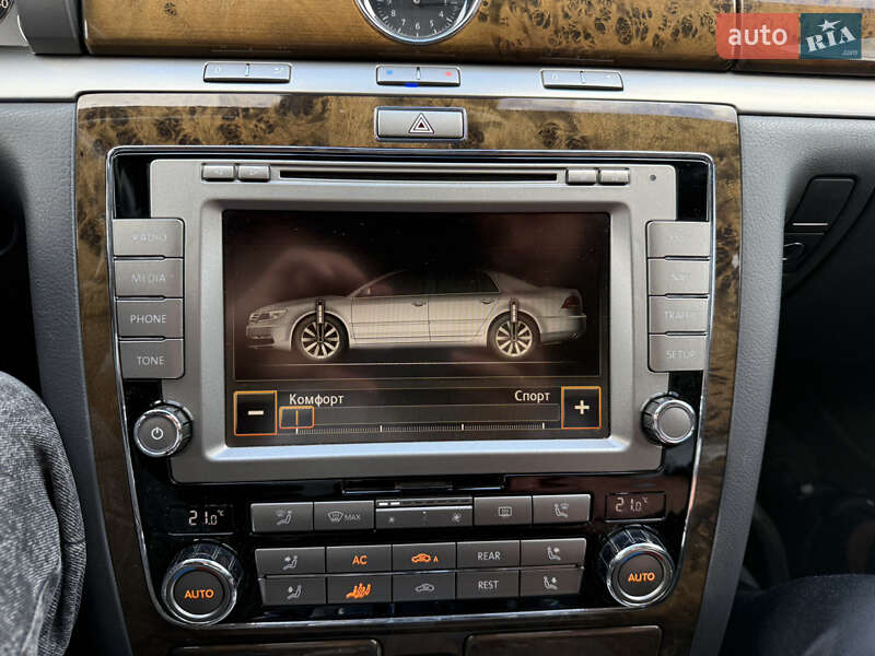 Седан Volkswagen Phaeton 2013 в Львові