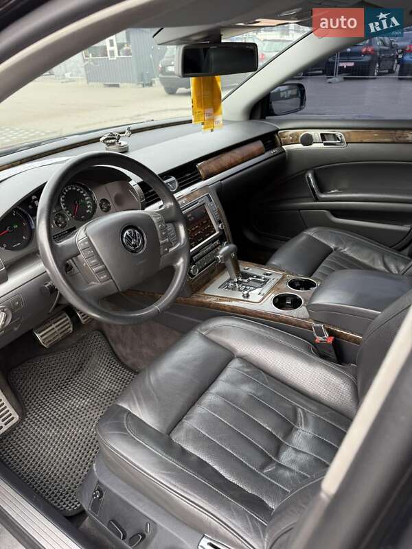 Седан Volkswagen Phaeton 2011 в Полтаве