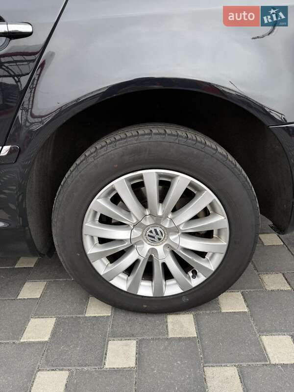 Седан Volkswagen Phaeton 2011 в Полтаве