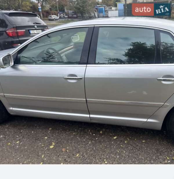 Седан Volkswagen Phaeton 2005 в Киеве фото 13 Седан Volkswagen Phaeton 2005 в Киеве