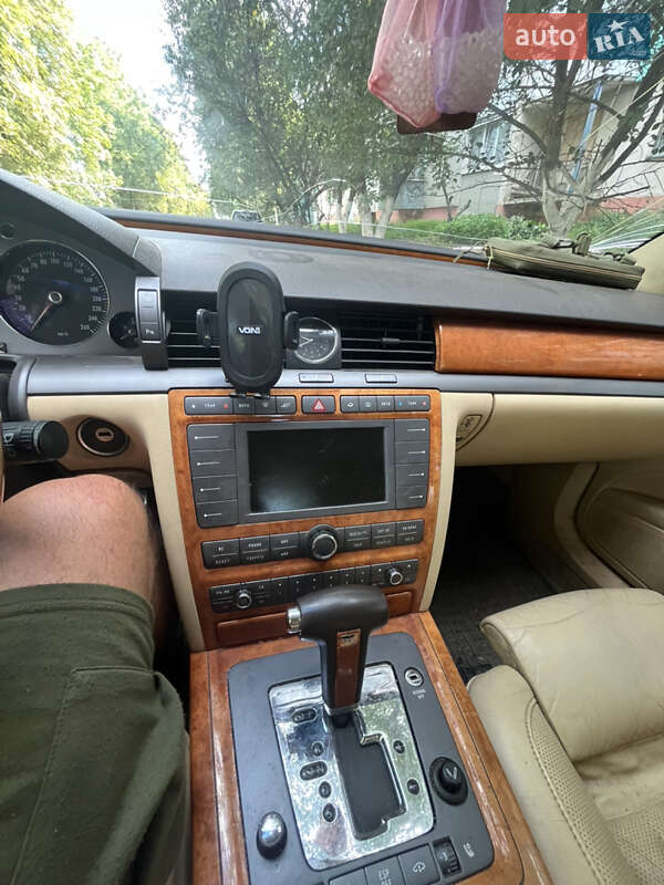 Седан Volkswagen Phaeton 2008 в Шевченковому