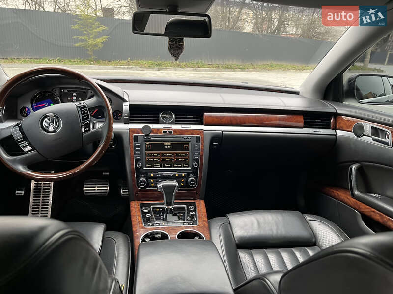 Седан Volkswagen Phaeton 2014 в Івано-Франківську