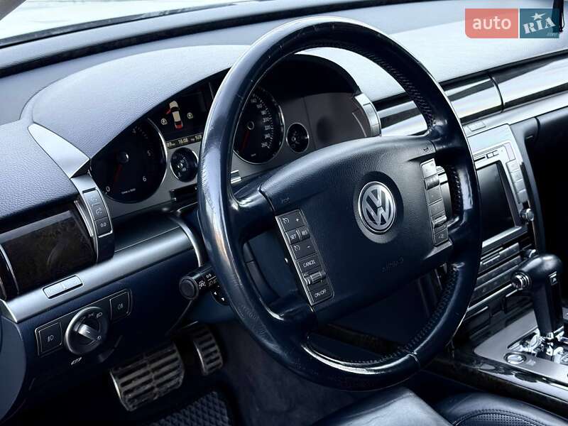 Седан Volkswagen Phaeton 2009 в Днепре