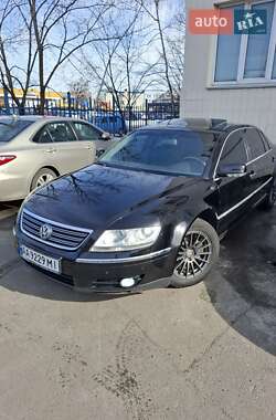 Седан Volkswagen Phaeton 2006 в Киеве