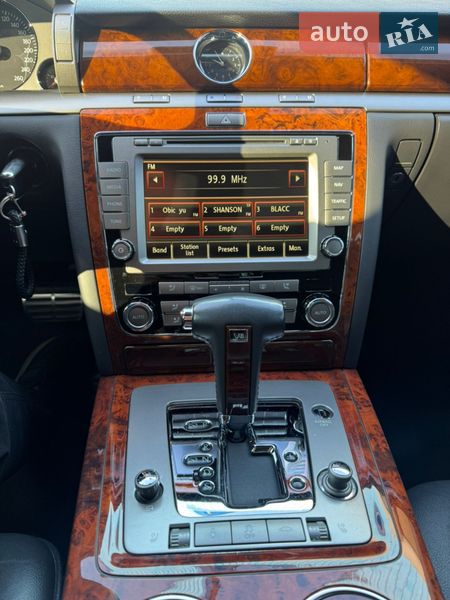 Седан Volkswagen Phaeton 2010 в Мукачево