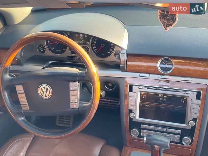 Седан Volkswagen Phaeton 2009 в Николаеве