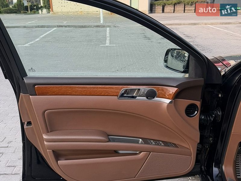 Седан Volkswagen Phaeton 2011 в Днепре