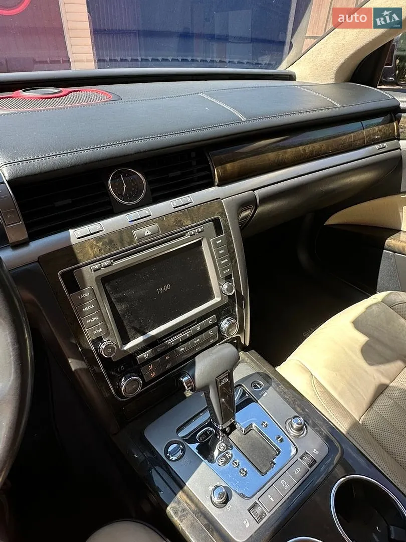2012 Volkswagen Phaeton - мініатюра 32