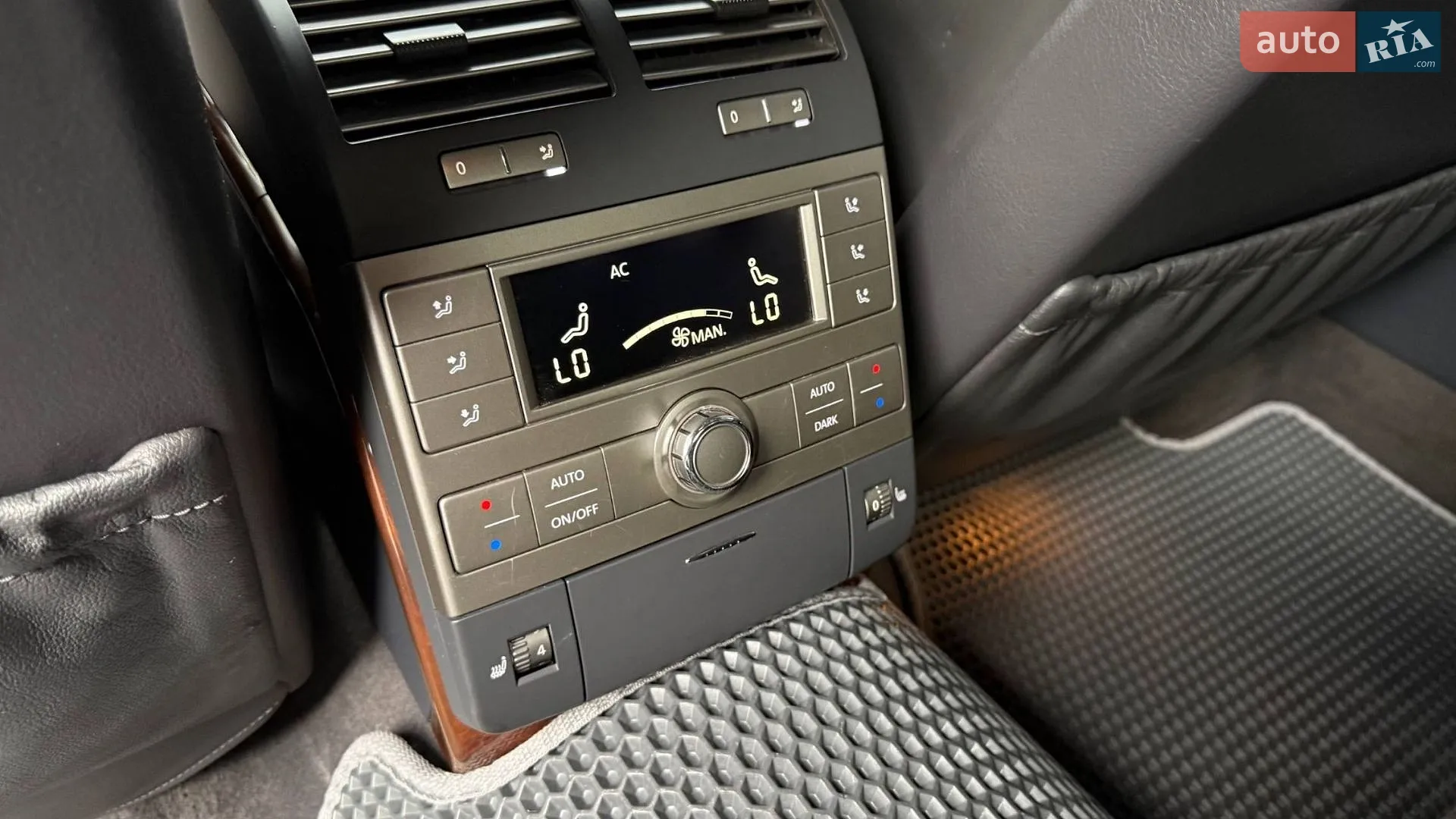 2011 Volkswagen Phaeton - мініатюра 43