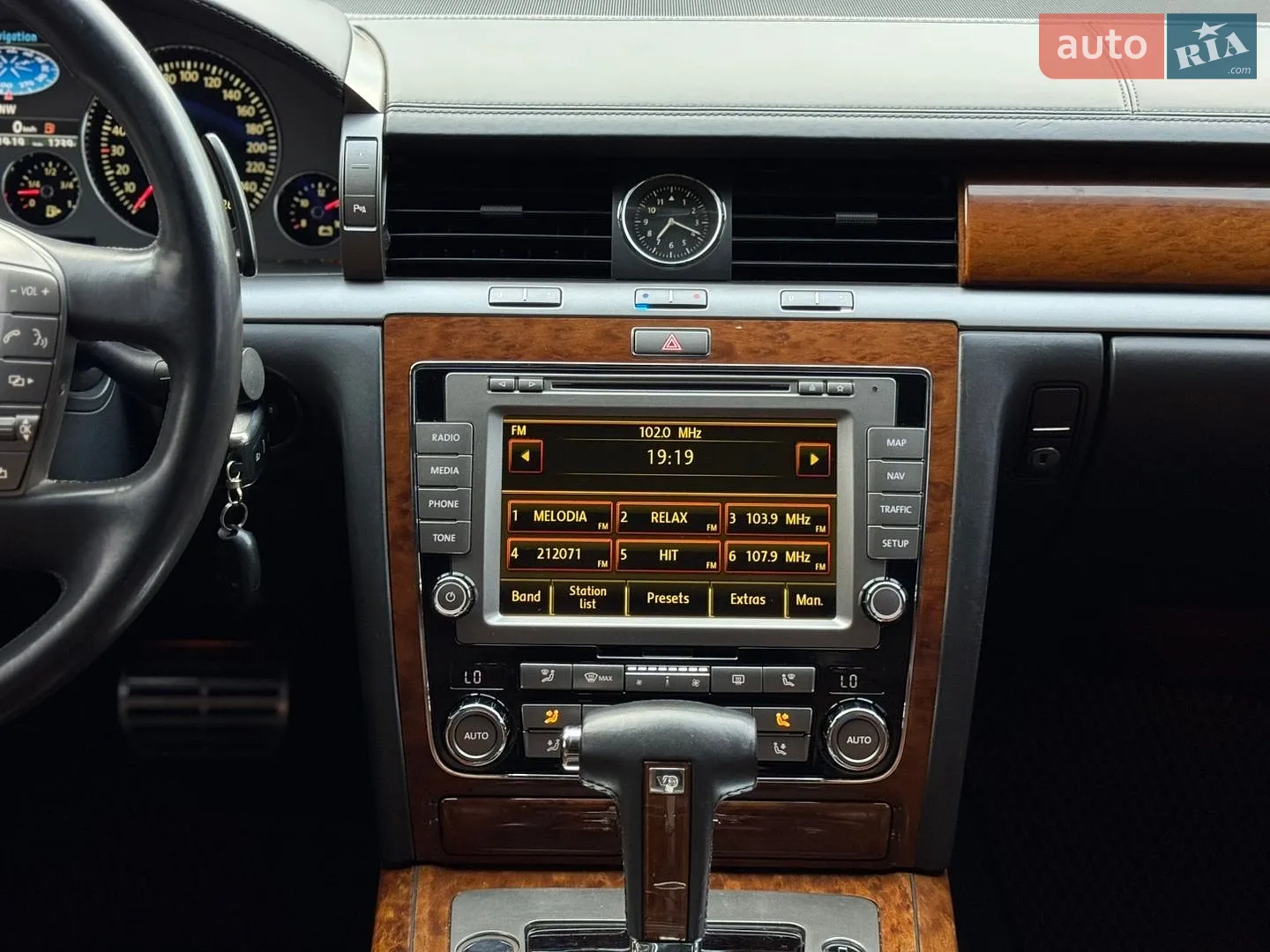 2011 Volkswagen Phaeton - мініатюра 18