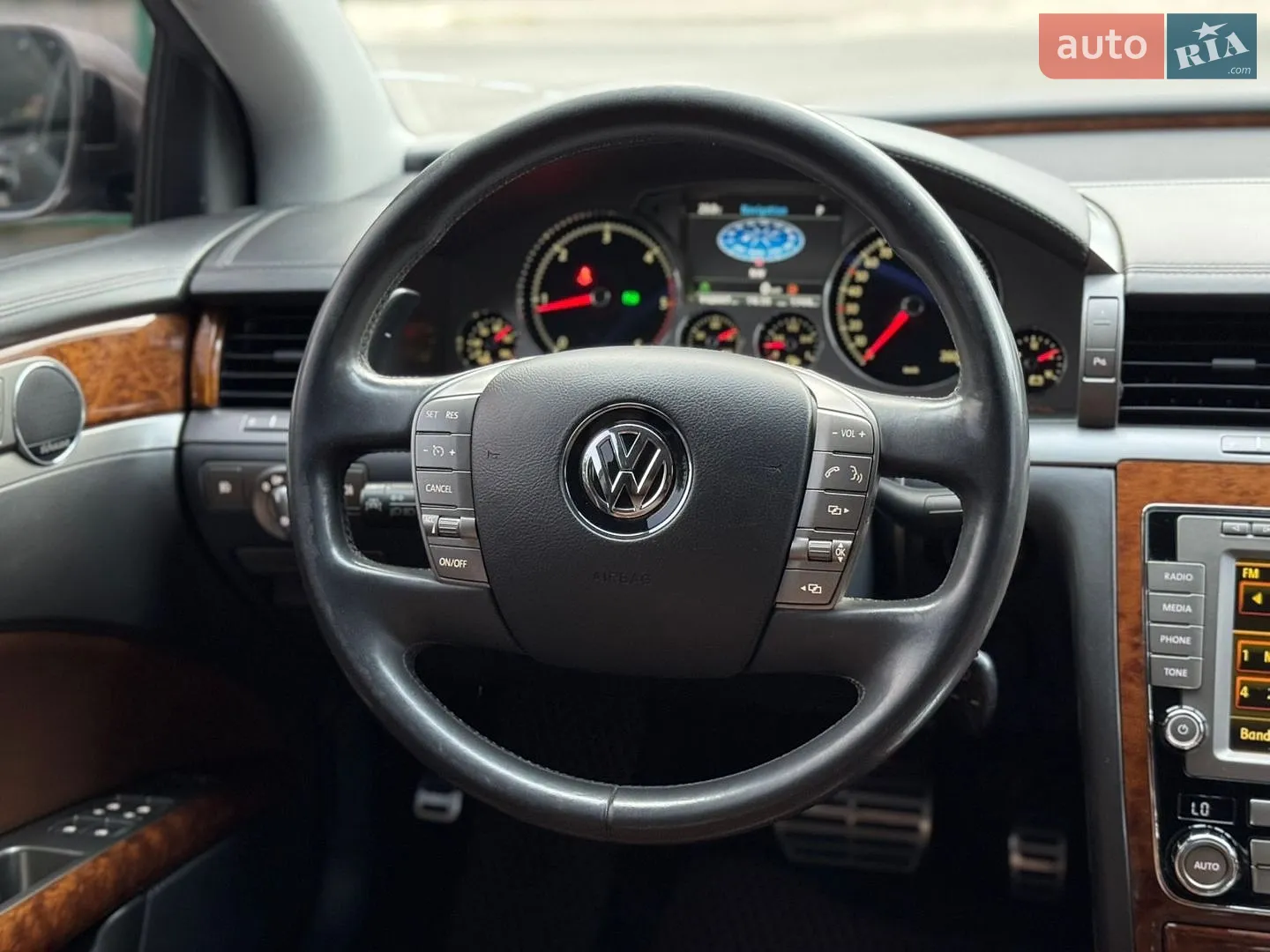 2011 Volkswagen Phaeton - мініатюра 23