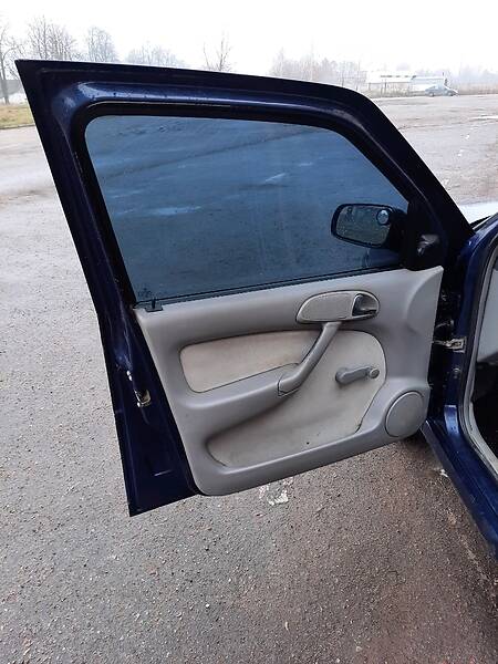 Хэтчбек Volkswagen Pointer 2005 в Збараже