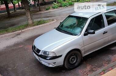 Хэтчбек Volkswagen Pointer 2006 в 