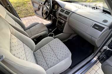 Хэтчбек Volkswagen Pointer 2006 в 