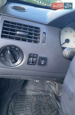 Хэтчбек Volkswagen Pointer 2004 в Сокале