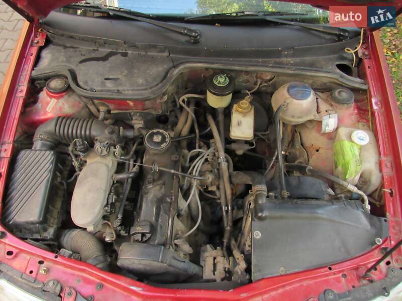 Хетчбек Volkswagen Pointer 2006 в Чернівцях