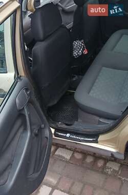 Хетчбек Volkswagen Pointer 2004 в Рівному фото 5 Хетчбек Volkswagen Pointer 2004 в Рівному
