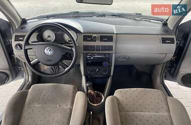 Хэтчбек Volkswagen Pointer 2005 в 