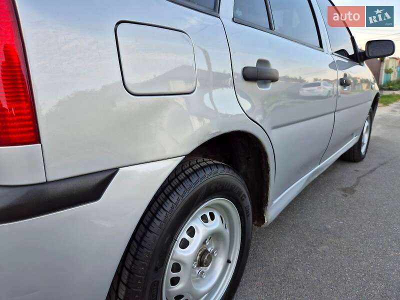 Хэтчбек Volkswagen Pointer 2004 в Обухове фото 14 Хэтчбек Volkswagen Pointer 2004 в Обухове
