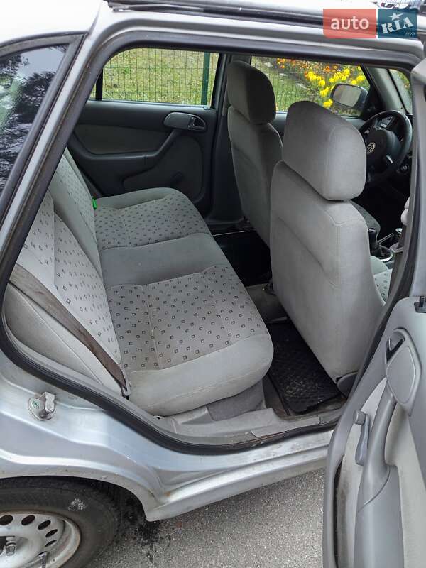 Хетчбек Volkswagen Pointer 2005 в Ірпені