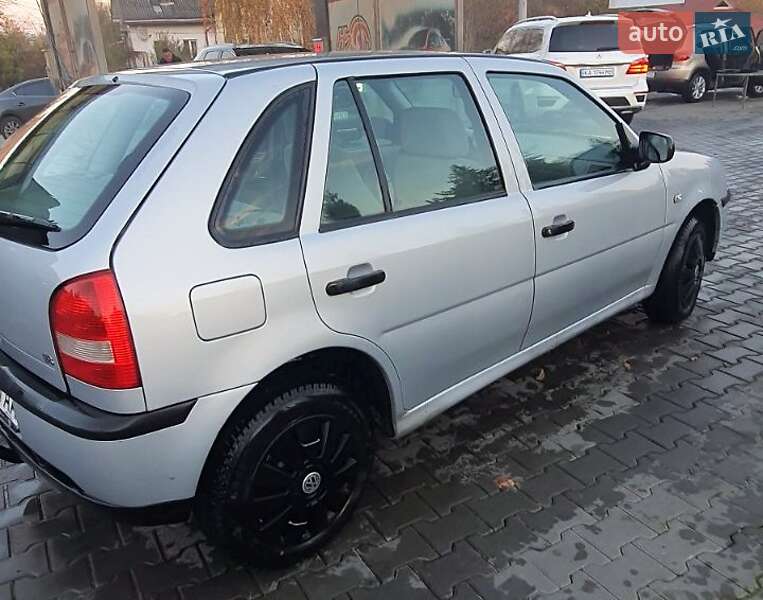 Хэтчбек Volkswagen Pointer 2006 в Черновцах фото 3 Хэтчбек Volkswagen Pointer 2006 в Черновцах