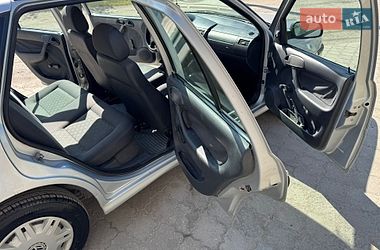 Хетчбек Volkswagen Pointer 2005 в Дніпрі