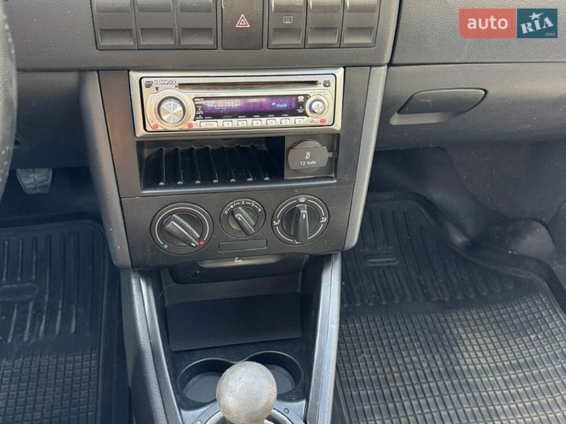 Хетчбек Volkswagen Pointer 2005 в Дніпрі