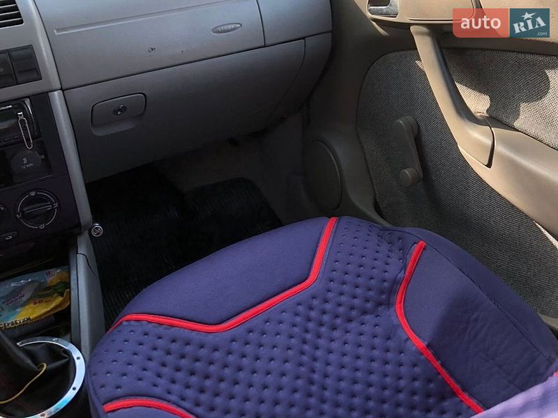 Хетчбек Volkswagen Pointer 2006 в Горохові