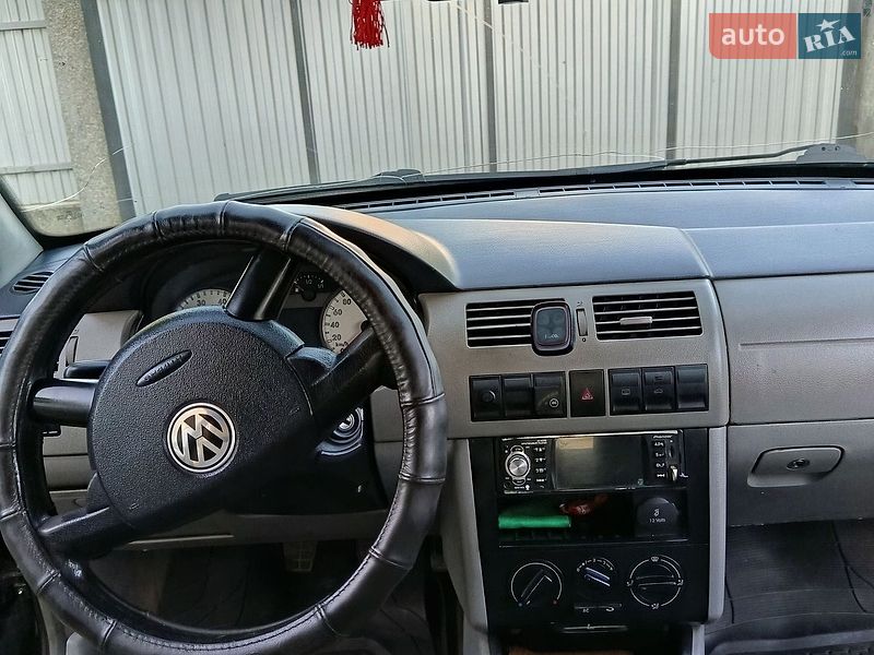 Хэтчбек Volkswagen Pointer 2006 в Черновцах