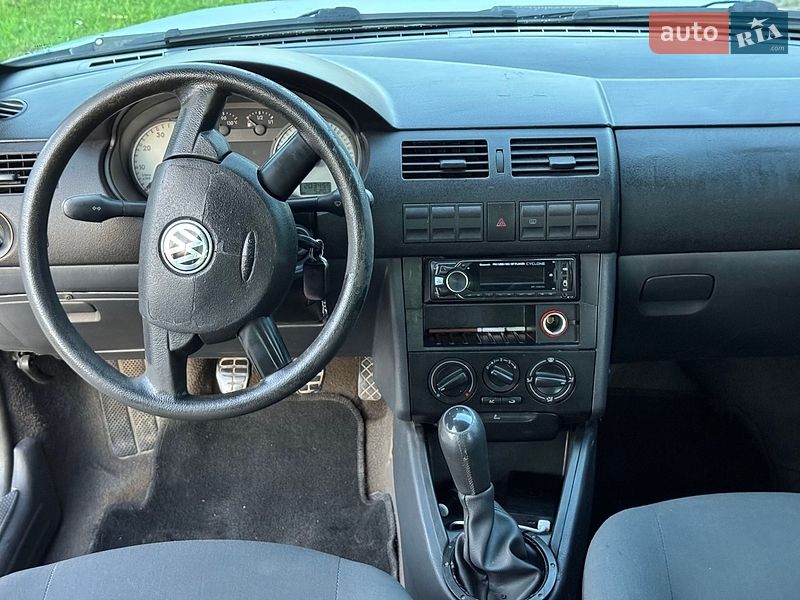 Хэтчбек Volkswagen Pointer 2004 в Дубно