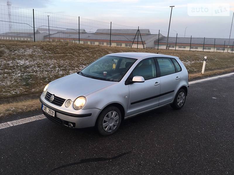 Хэтчбек Volkswagen Polo 2002 в Ужгороде