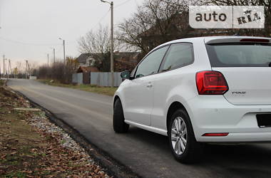 Хетчбек Volkswagen Polo 2014 в 