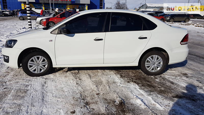 Седан Volkswagen Polo 2016 в Дніпрі