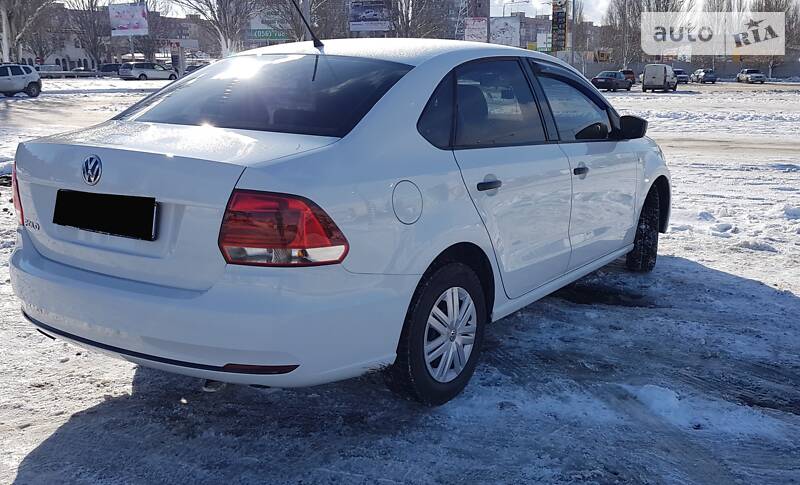 Седан Volkswagen Polo 2016 в Дніпрі