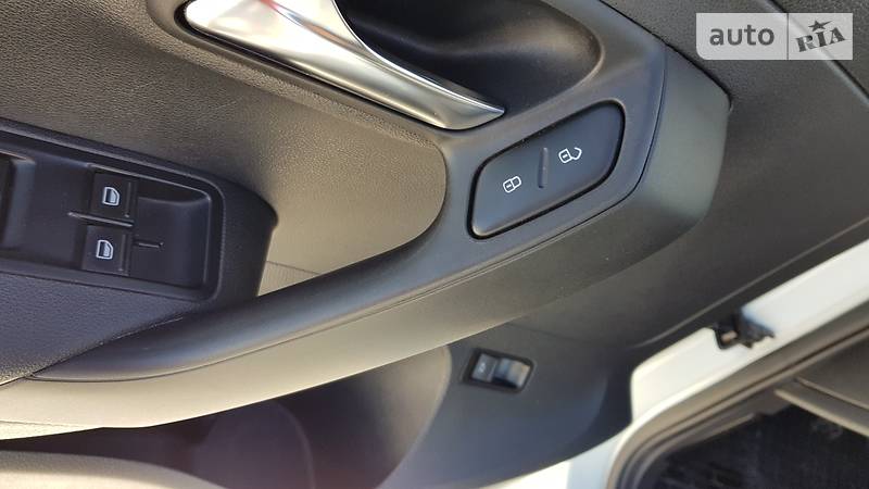 Седан Volkswagen Polo 2016 в Дніпрі