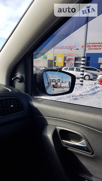 Седан Volkswagen Polo 2016 в Дніпрі