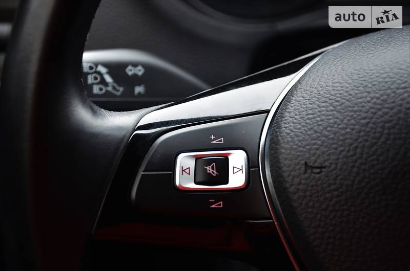 Седан Volkswagen Polo 2018 в Киеве