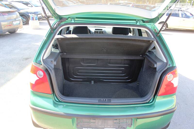 Хетчбек Volkswagen Polo 2004 в Запоріжжі