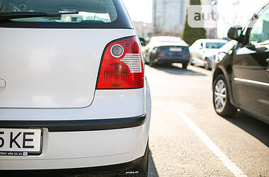Хетчбек Volkswagen Polo 2003 в 