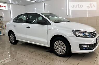 Седан Volkswagen Polo 2017 в Сумах