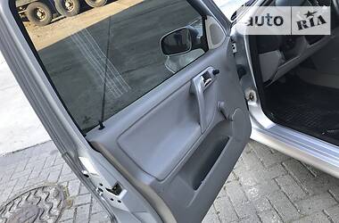 Хетчбек Volkswagen Polo 2001 в 