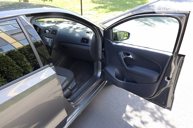 Хетчбек Volkswagen Polo 2012 в Дніпрі