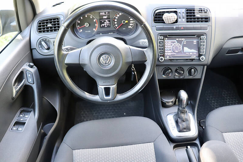 Хетчбек Volkswagen Polo 2012 в Дніпрі