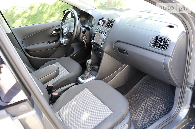 Хетчбек Volkswagen Polo 2012 в Дніпрі
