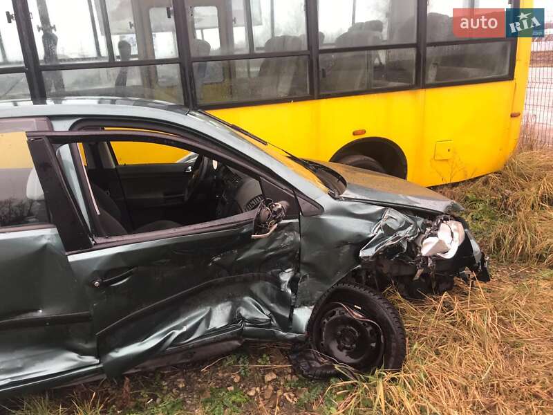 Хэтчбек Volkswagen Polo 2007 в Ивано-Франковске