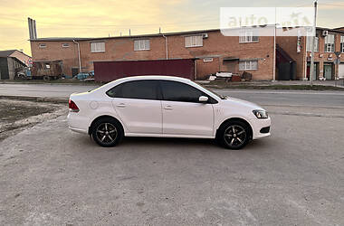 Седан Volkswagen Polo 2013 в 