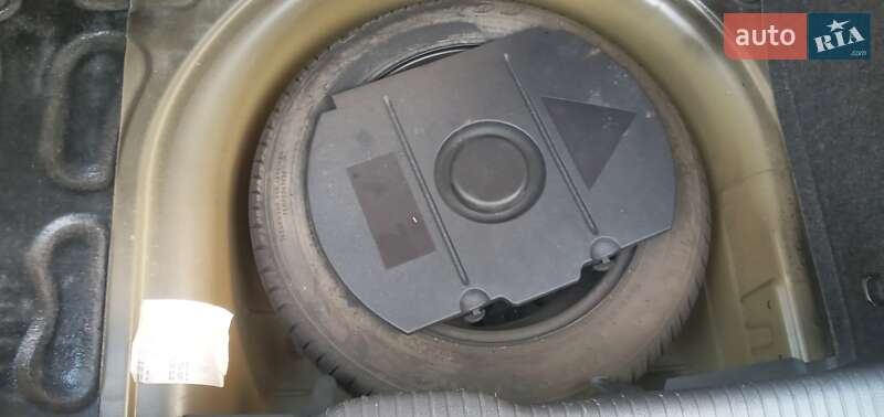 Хетчбек Volkswagen Polo 2005 в Кропивницькому