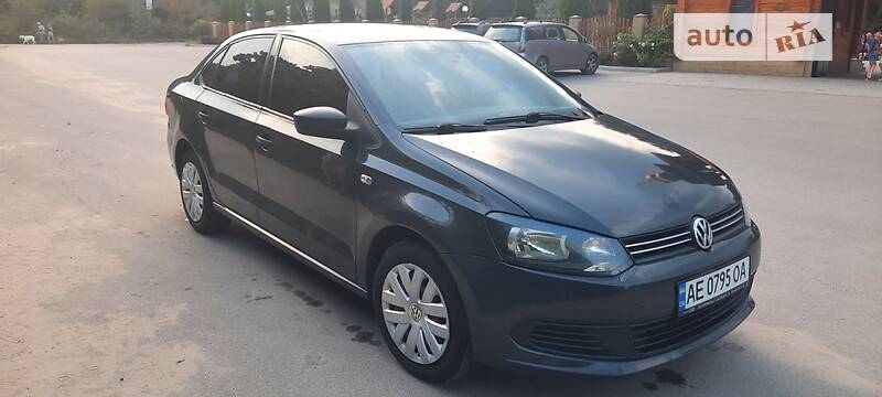 Седан Volkswagen Polo 2013 в Днепре
