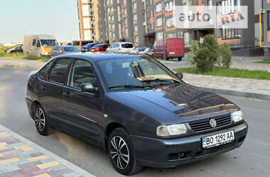 Седан Volkswagen Polo 2001 в Тернополе