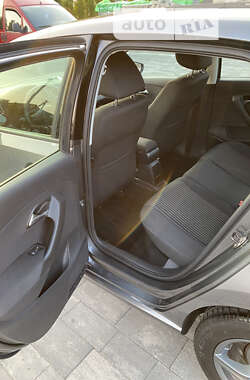 Хэтчбек Volkswagen Polo 2010 в 